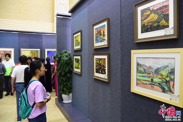 普洱市第三屆“茶花獎(jiǎng)”展演美術(shù)書(shū)法攝影展開(kāi)展 文藝創(chuàng)作綻放多元魅力
